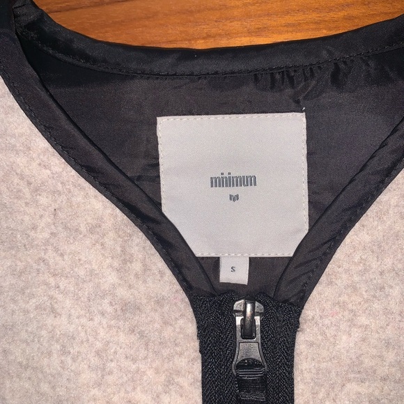 Minimum
Baldu Contrast-Pocket Vest - Picture 3 of 13